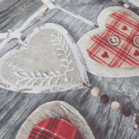 dettaglio-Passatoia-cotone-gommato-cuori-appesi-rosso-antisfilo-antiscivolo-made-in-italy-50x90cm-50x115cm-50x140cm-50x190cm-50x240cm-55x280cm-50x320cm-50x400cm-50x500cm-50x600cm