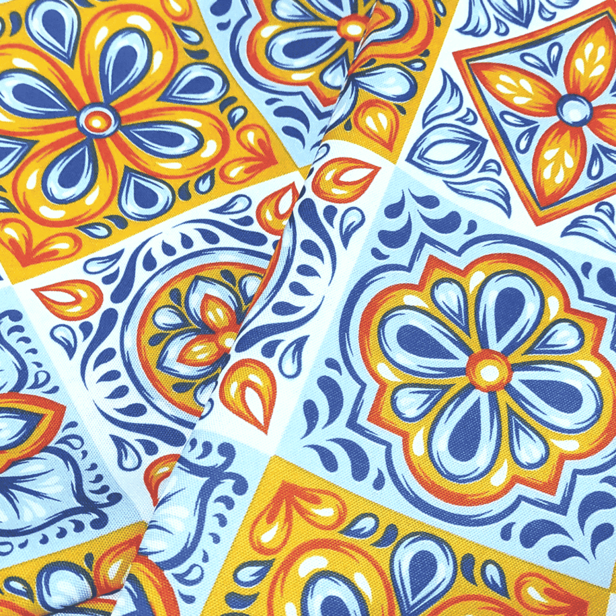 alba-lisbona-tovaglia-antimacchia-idrorepellente-maioliche-patchwork-azzurro-giallo-blu-arancio-dettaglio