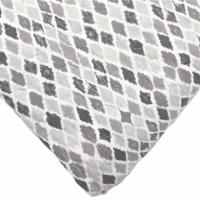 mosaico-grigio-copriletto-trapuntato-boutis-rombi-geometrico-antracite-bianco-microfibra-primaverile-estivo-dettaglio