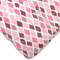 mosaico-rosa-copriletto-trapuntato-boutis-rombi-geometrico-porpora-cipria-fuxia-bianco-microfibra-primaverile-estivo-dettaglio