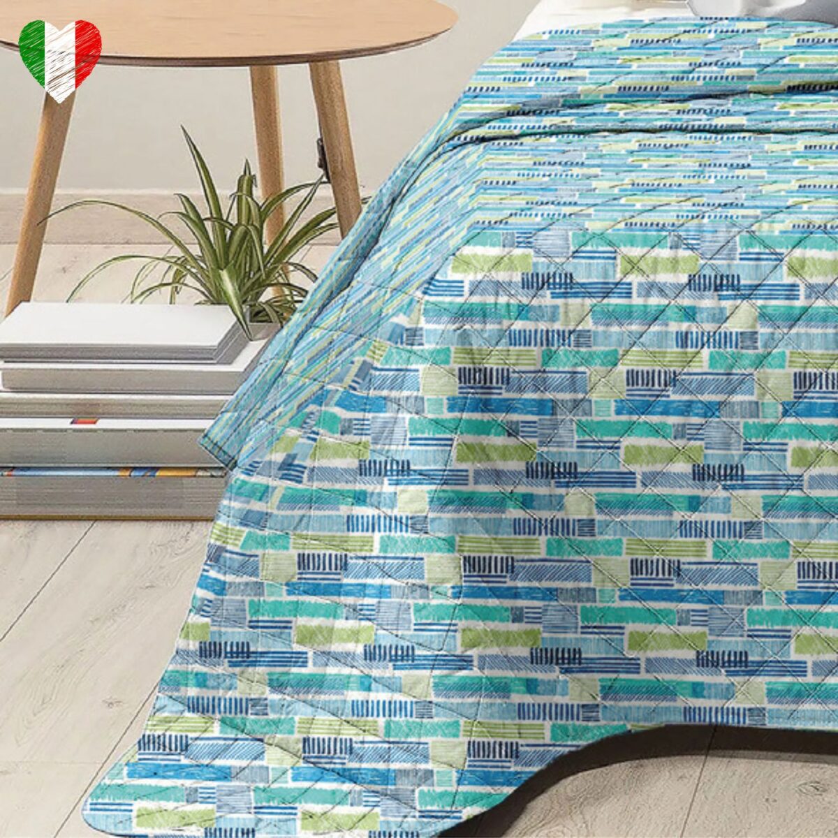 copriletto-bea-bricks-azzurro-geometrico-blu-verde-bianco-primaverile-microfibra-100-grammi-made-in-italy-dettaglio