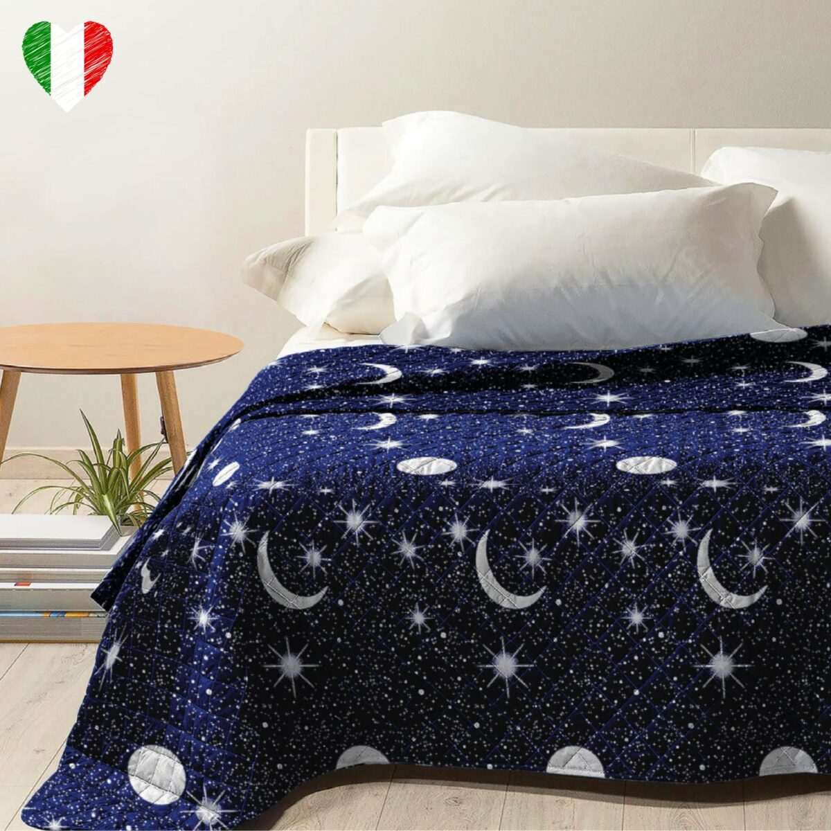 copriletto-bea-cielo-stellato-blu-luna-stelle-notte-primaverile-estivo-microfibra-100-grammi-made-in-italy