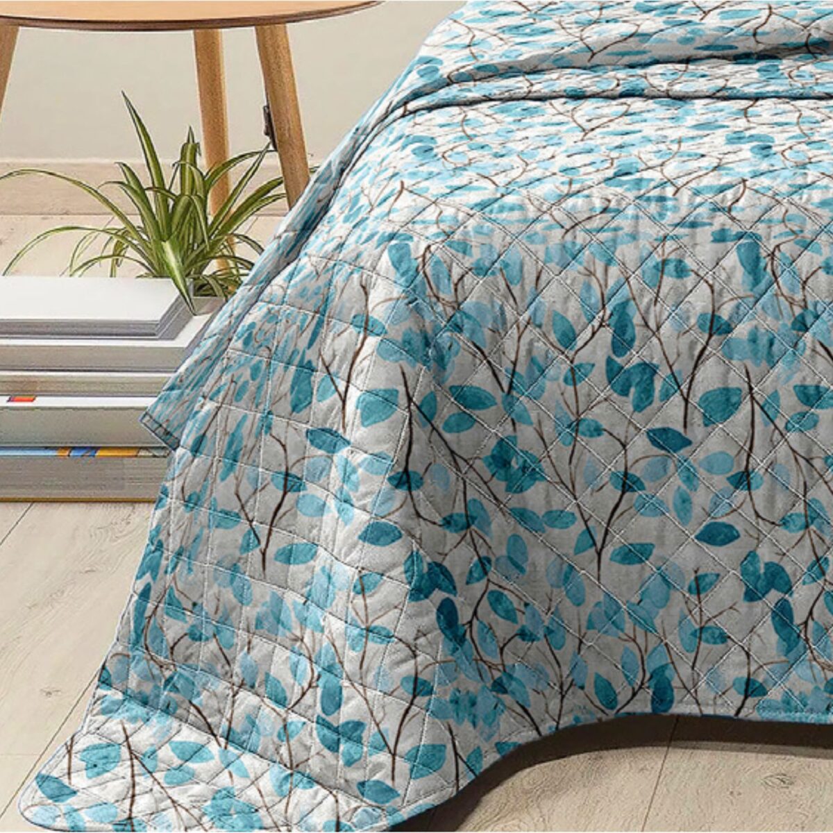 copriletto-bea-foliage-azzurro-primaverile-estivo-microfibra-100-grammi-made-in-italy-dettaglio