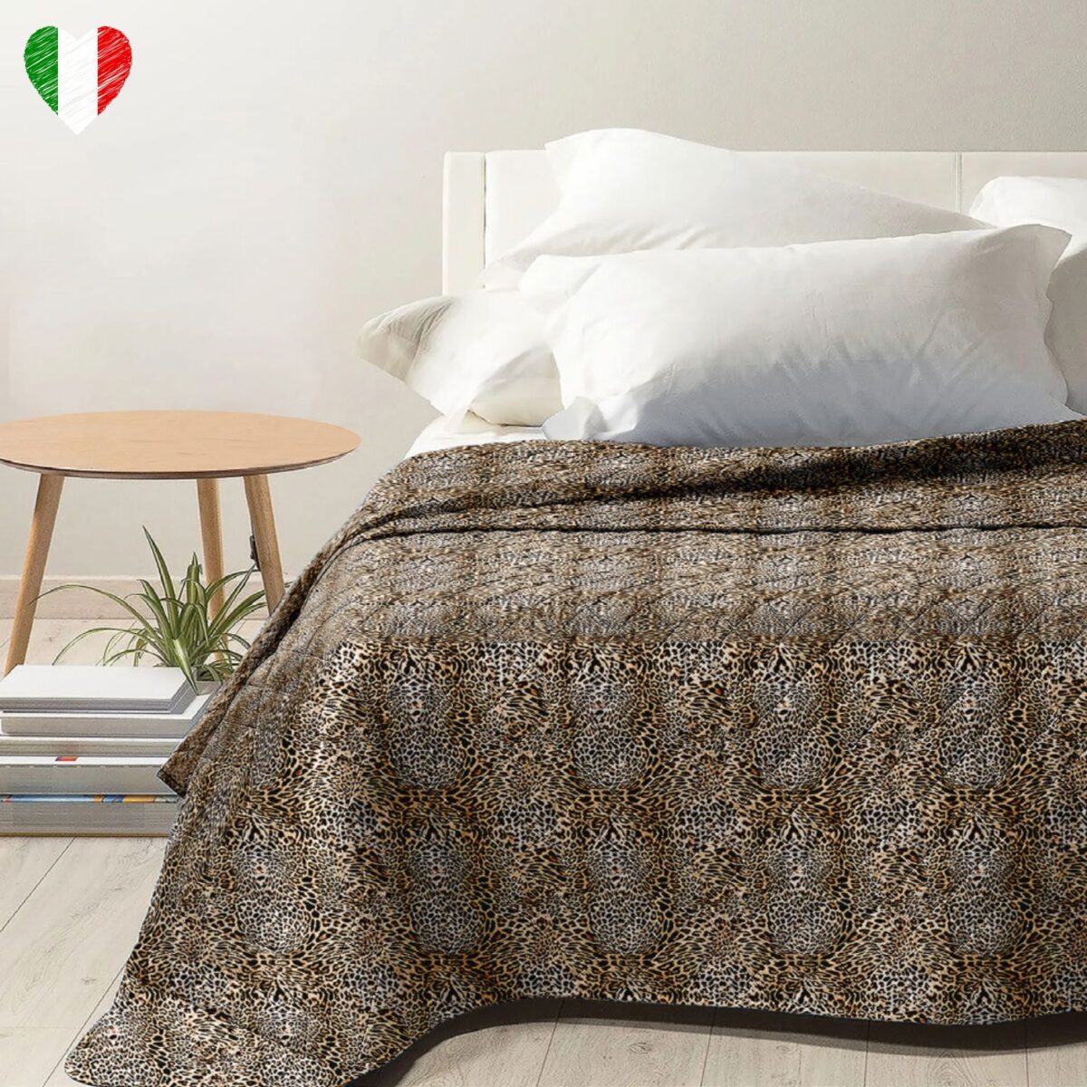 copriletto-bea-leopardato-animalier-maculato-marrone-giallo-nero-bianco-primaverile-estivo-microfibra-100-grammi-made-in-italy