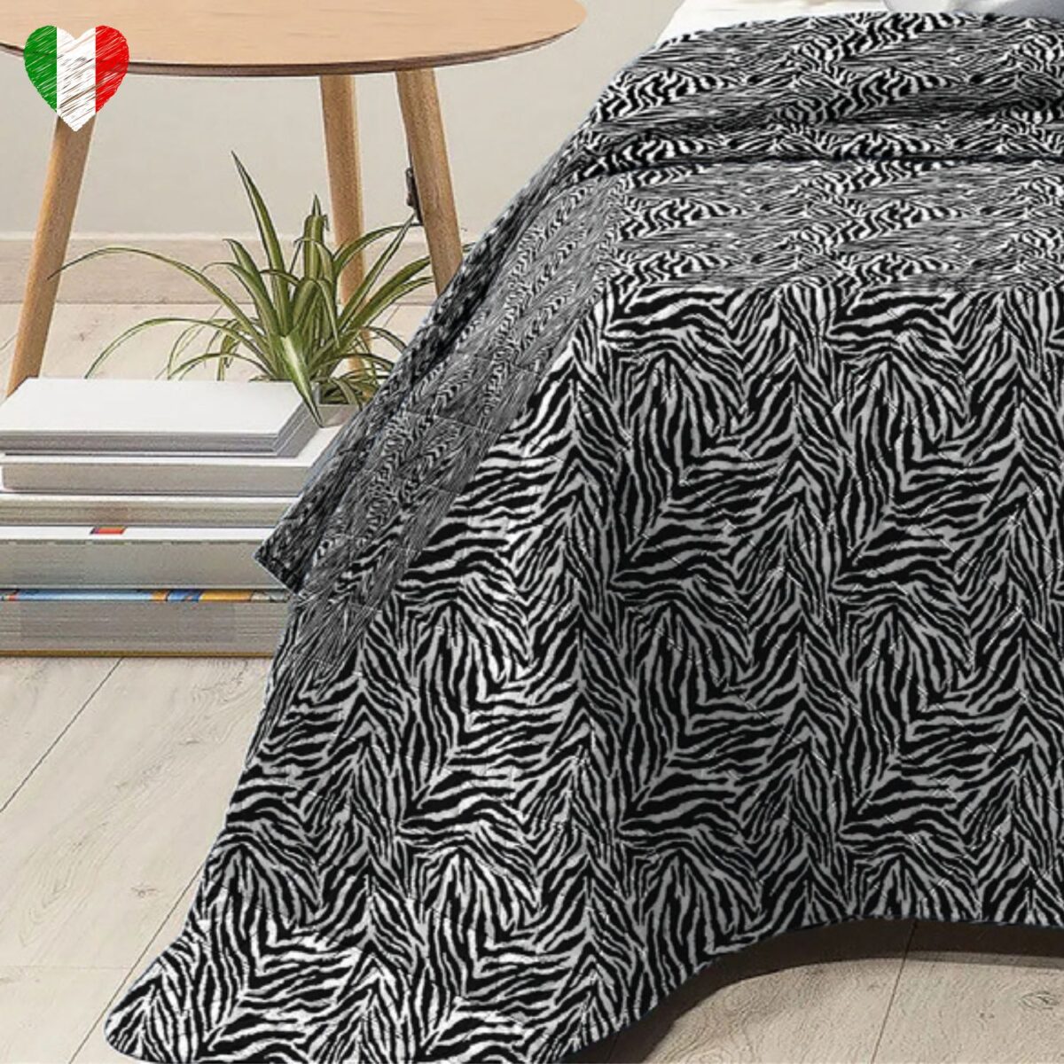 copriletto-bea-leopardato-zebra-animalier-zebrato-nero-bianco-primaverile-estivo-microfibra-100-grammi-made-in-italy-dettaglio