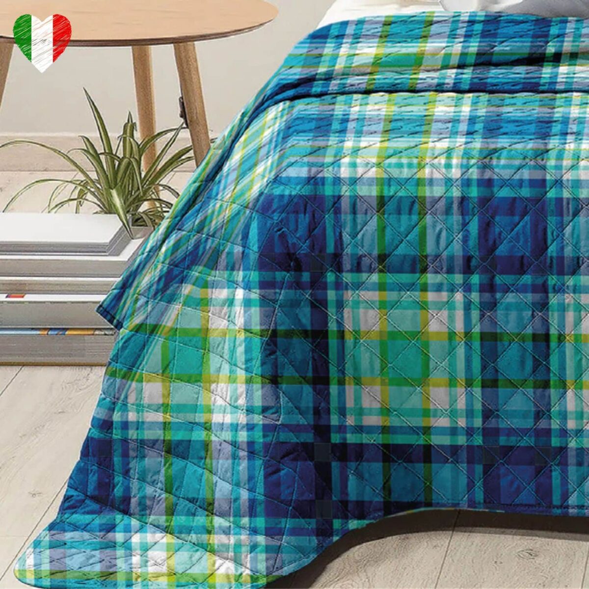copriletto-bea-scozzese-estivo-geometrico-azzurro-blu-verde-bianco-primaverile-microfibra-100-grammi-made-in-italy-dettaglio