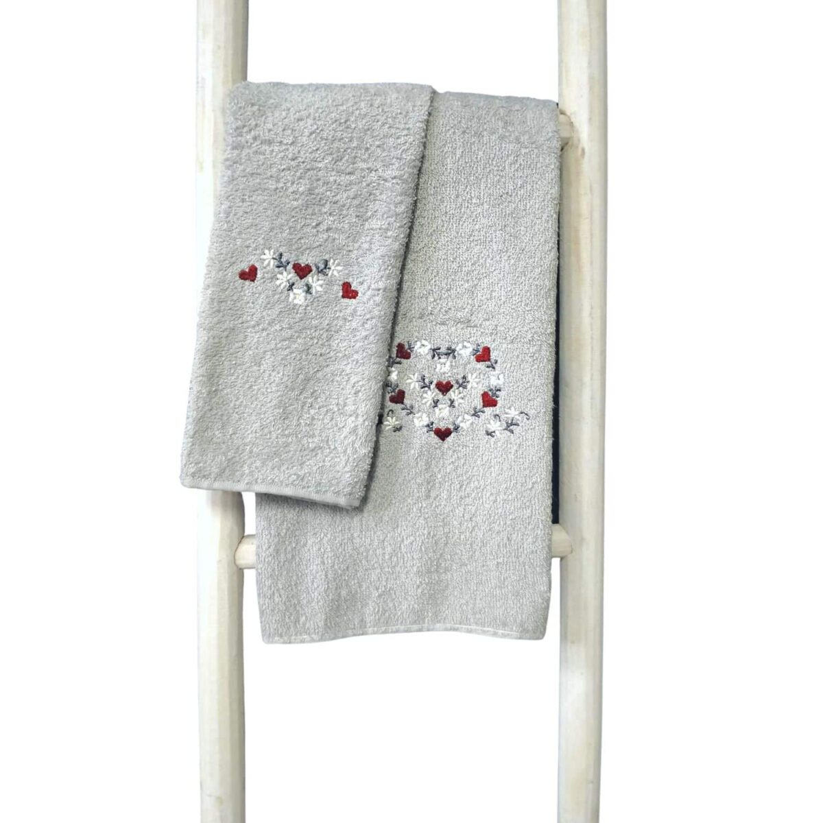 set-asciugamani-1-1-ghirlanda-cuoricini-fiorellini-grigio-spugna-cotone-ricamata-bagno-viso-ospite