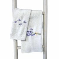 set-asciugamani-1-1-lavanda-farfalle-bianco-spugna-cotone-ricamata-bagno-viso-ospite