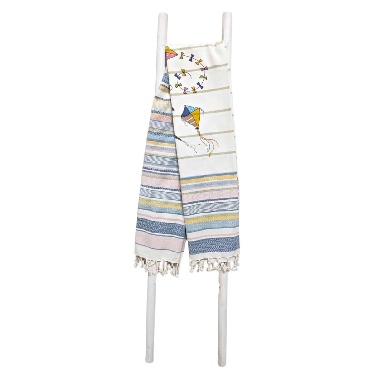telo-mare-fouta-aquiloni-frange-100-cotone-artigianale-piegato-scala
