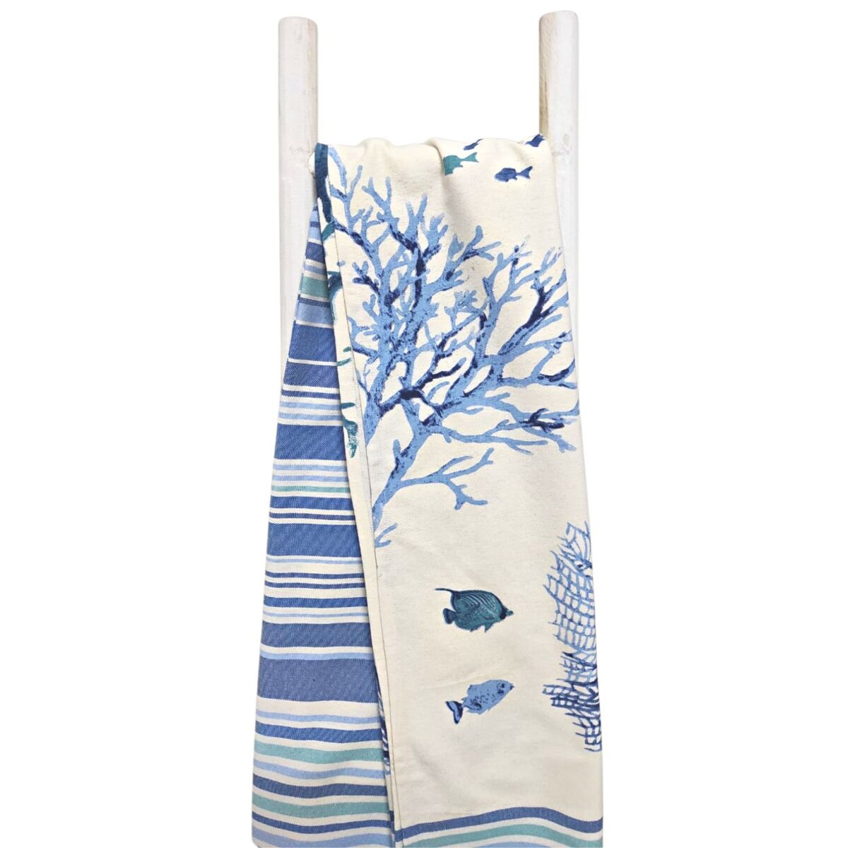 telo-mare-fouta-corallo-blu-frange-100-cotone-artigianale-piegato-scala