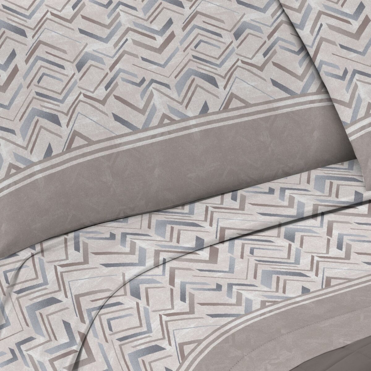 zeno-beige-completo-lenzuola-smile-made-in-italy-puro-cotone-bianco-tortora-grigio-geometrico-moderno-singolo-matrimoniale-piazza-e-mezza-dettaglio